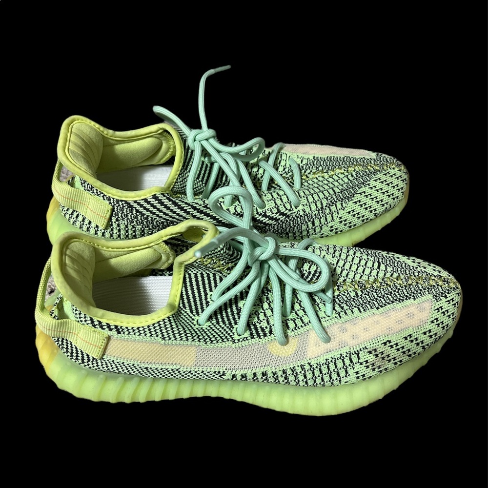 Yeezy 350 Boosts V2 Non Reflective